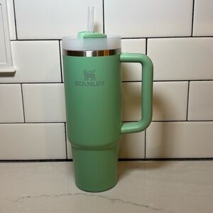 Stanley Green Tumbler with Straw